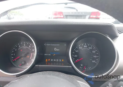 2021 Ford Mustang Ecoboost Premium z USA, uszkodzony, nr VIN 1FATP8UH5M5122133